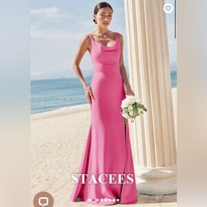 Trumpet Scoop Neck dress. Size 0. Never worn. Tags still on. Color-fuchsia